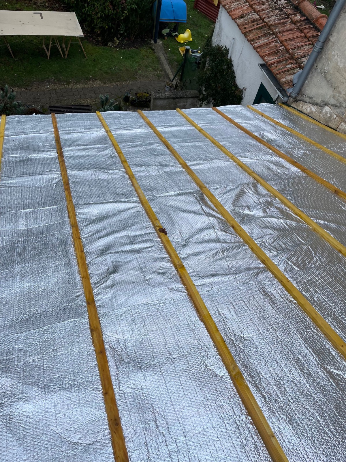  Installation d’une isolation thermaux réflecteurs Actis à Nantes en Loire Atlantique