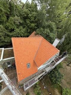 Toiture après, passage des produits nettoyant, en attente de résine hydrofuge